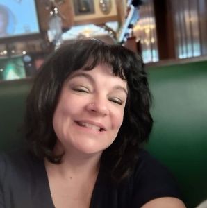 Meet your Posher, Corinne